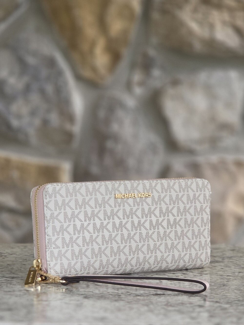 Michael Kors Jet Set Logo Large Continental Wristlet Wallet